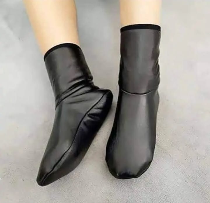 LEATHER SOCKS (Free Size)